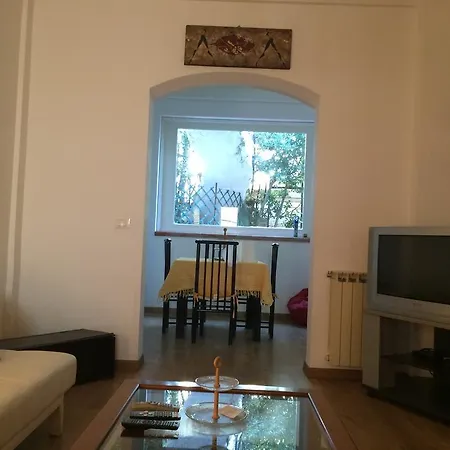 Βίλα House In *