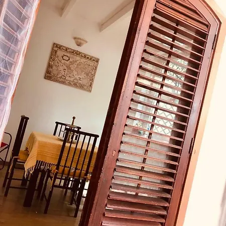 House In Βίλα Mondello
